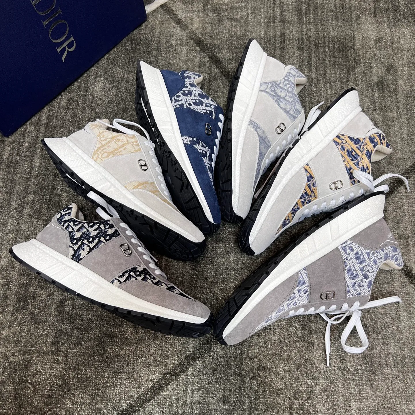 Factory price: 438💰【DIAo·Dior】Original quality.~ Unique modern style sneakers. 🏃A must-have casual shoe for trendy men😍😍 Original brand imported from Italy, imported original leather, sheep lining (refuses to discolor and grind feet) Sole: Original sole provided by the original factory, French lazy style design ⚠️Fit to the feet, original quality, super comfortable original sole. It’s like shooting the real thing 🎬The real thing is better, high-quality sneakers, size: 38-44, custom-made 45